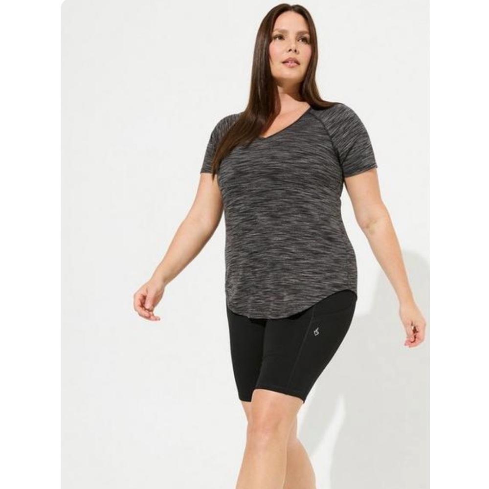 Torrid 4X V Neck Open Back
Short Sleeve Tee